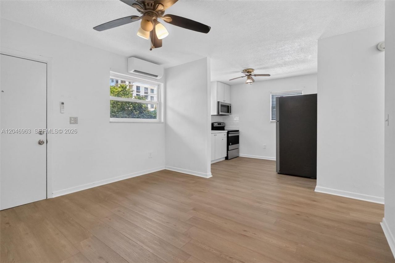 458 SW 9th St, Unit 1, Miami, FL 33130 Photo
