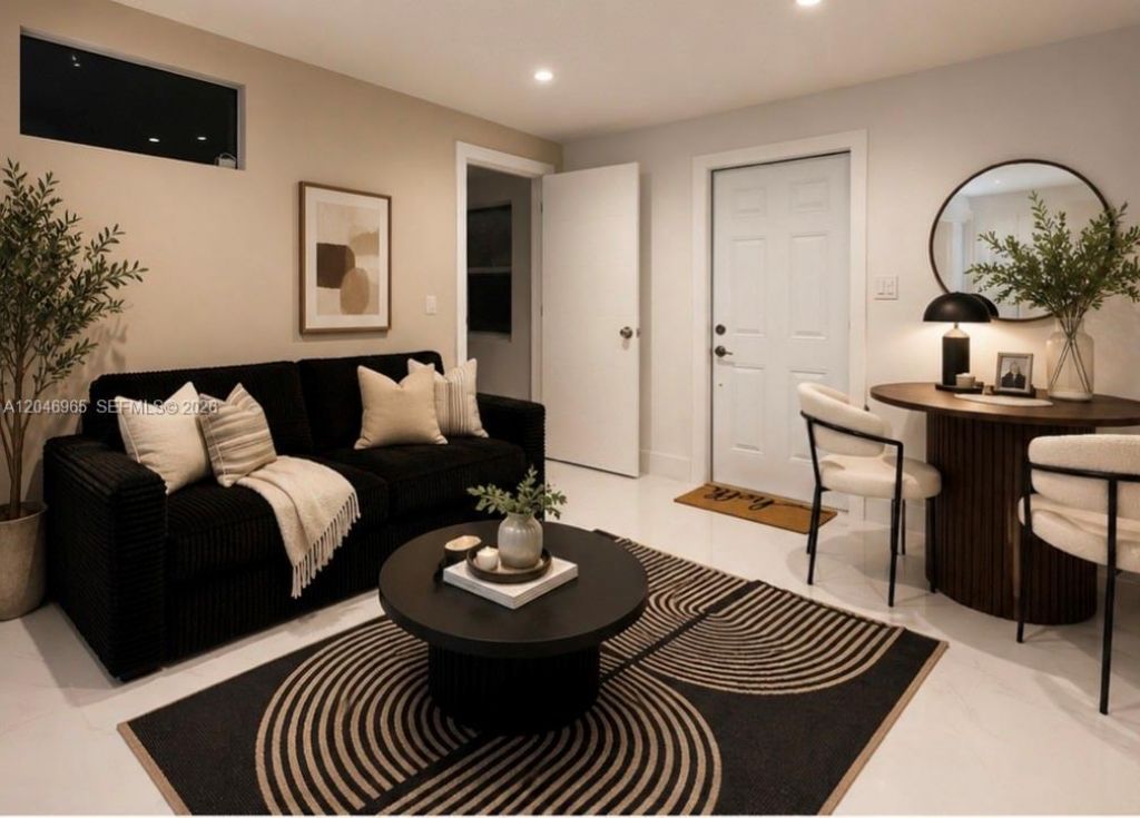 521 NW 33rd Ave , Unit 1, Miami, FL 33125 Photo