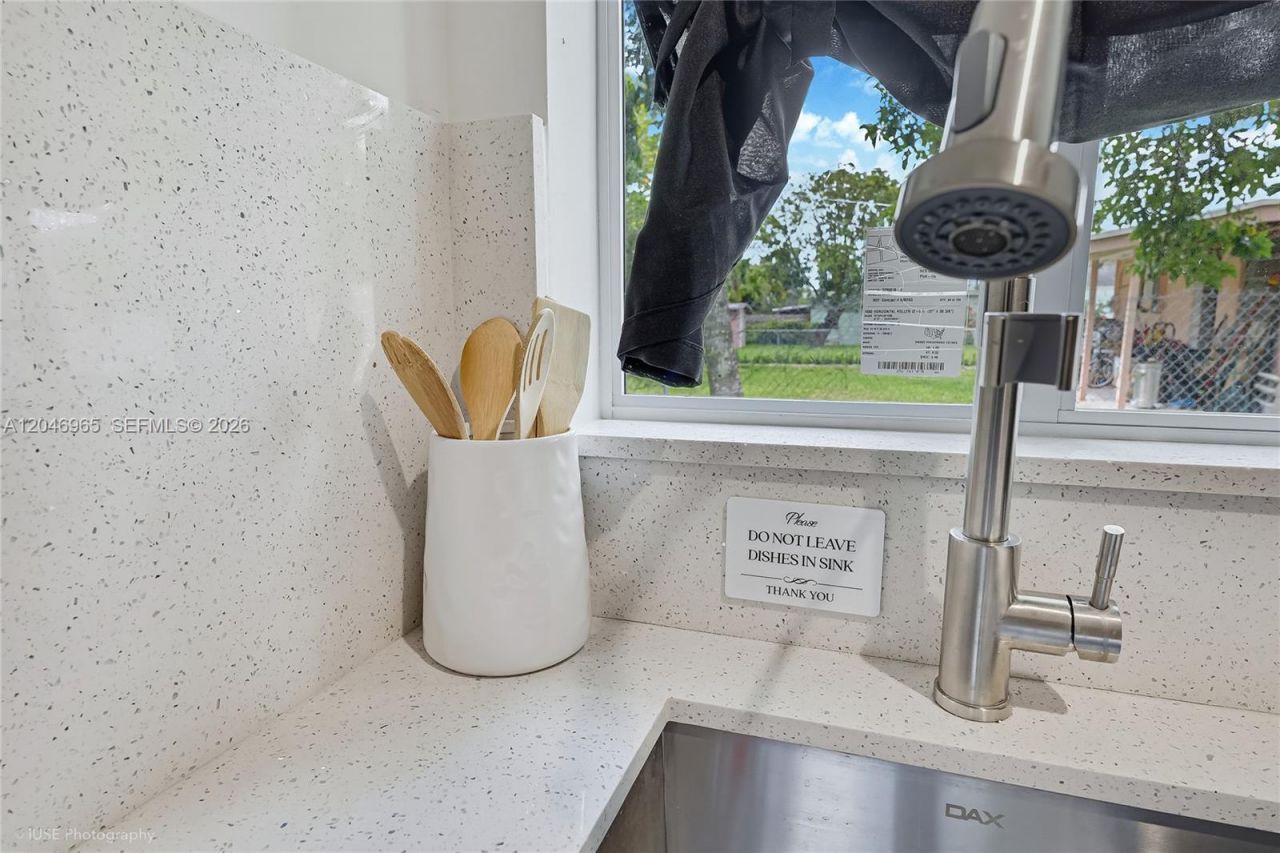 521 NW 33rd Ave, Unit 1, Miami, FL 33125 Photo