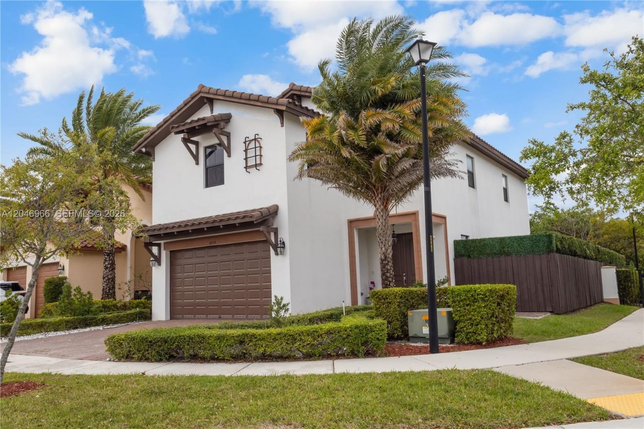 8774 NW 103rd Ave, Doral, FL 33178 Photo