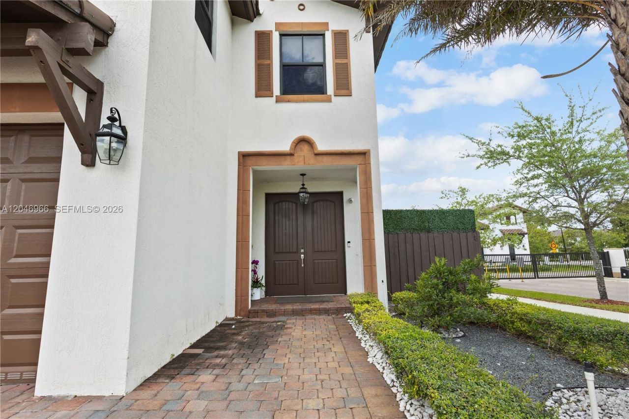 8774 NW 103rd Ave, Doral, FL 33178 Photo