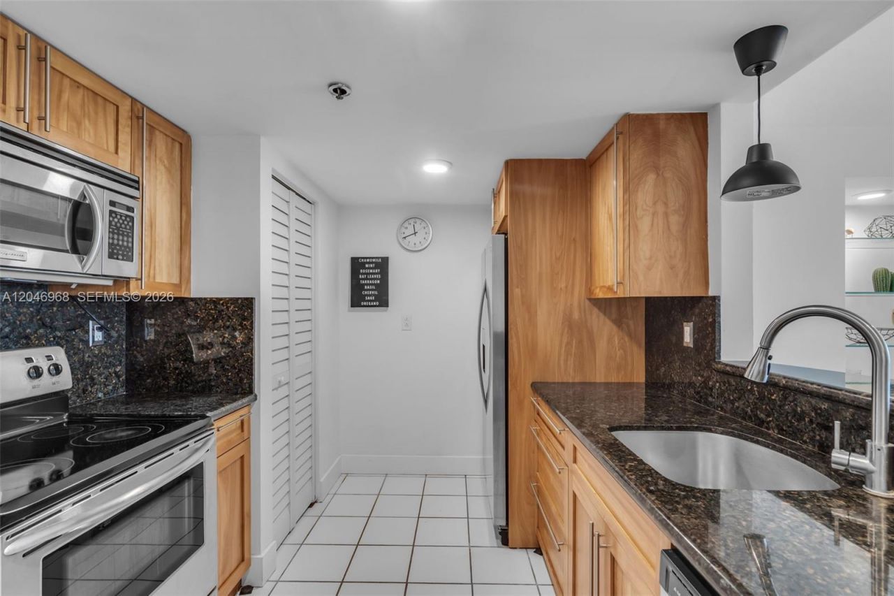 1717 N N Bayshore Dr , Unit A-1953, Miami, FL 33132 Photo