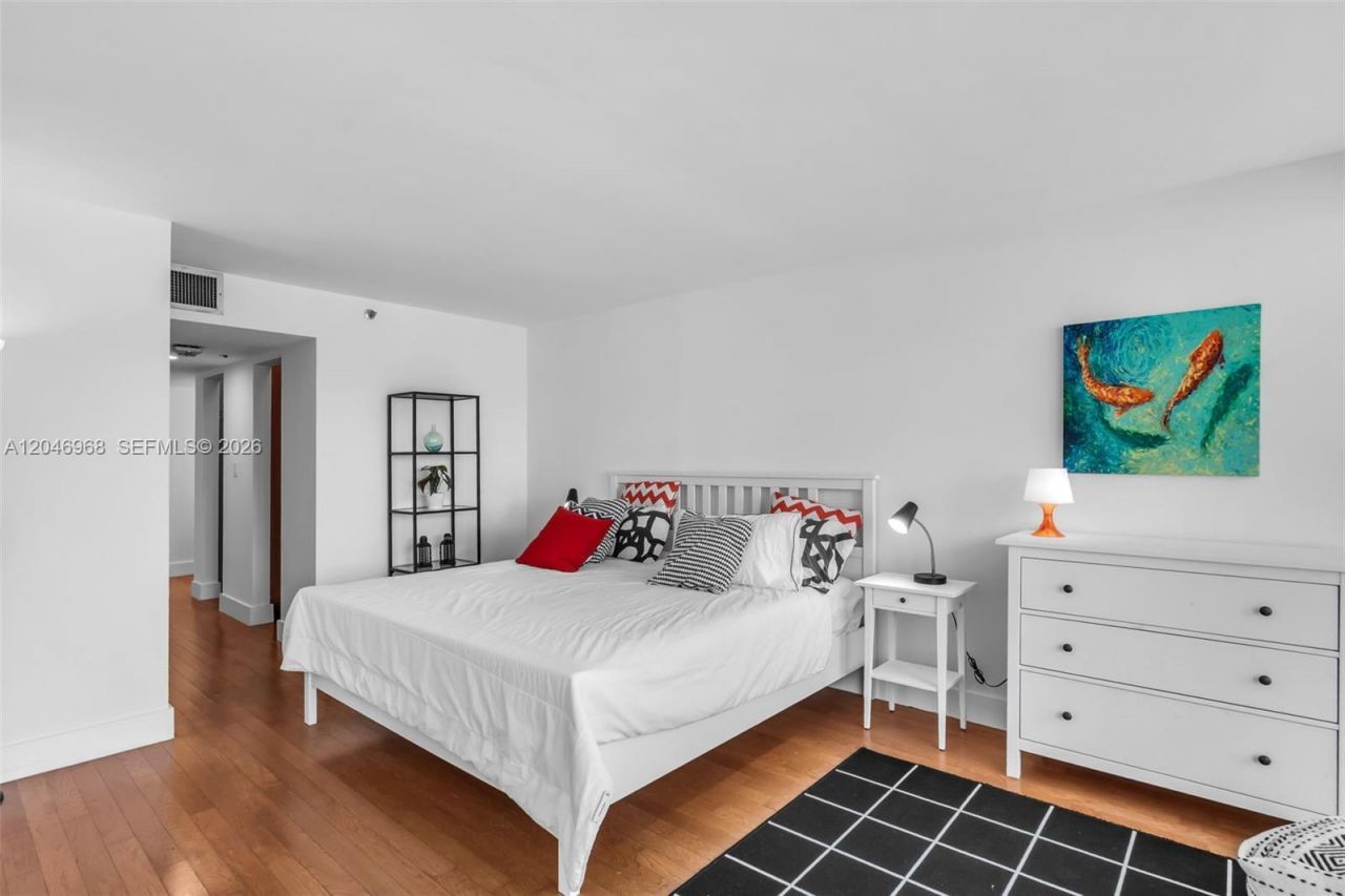 1717 N N Bayshore Dr , Unit A-1953, Miami, FL 33132 Photo