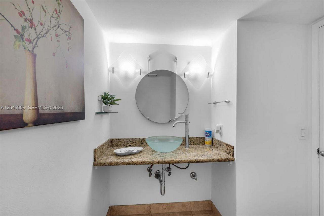 1717 N N Bayshore Dr , Unit A-1953, Miami, FL 33132 Photo