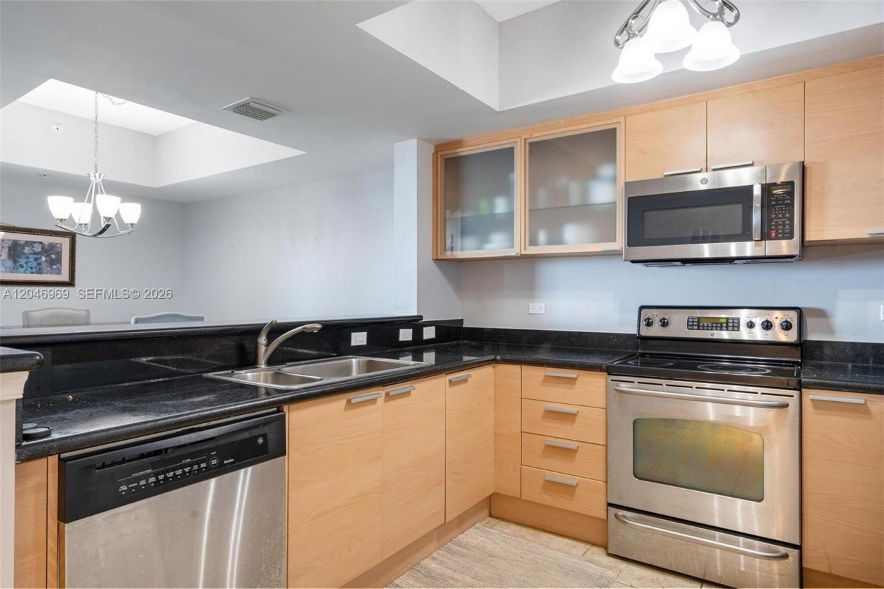 140 S Dixie Hwy , Unit 609, Hollywood, FL 33020 Photo