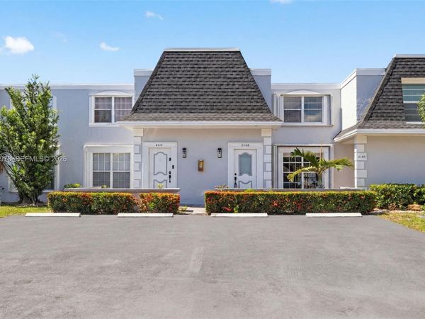 2408 NE 10th St, Unit 122, Hallandale Beach, FL 33009