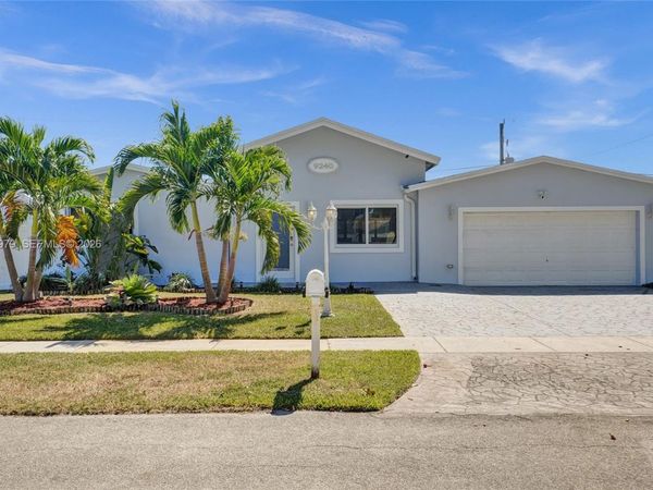 9240 54th St , Cooper City, FL 33328