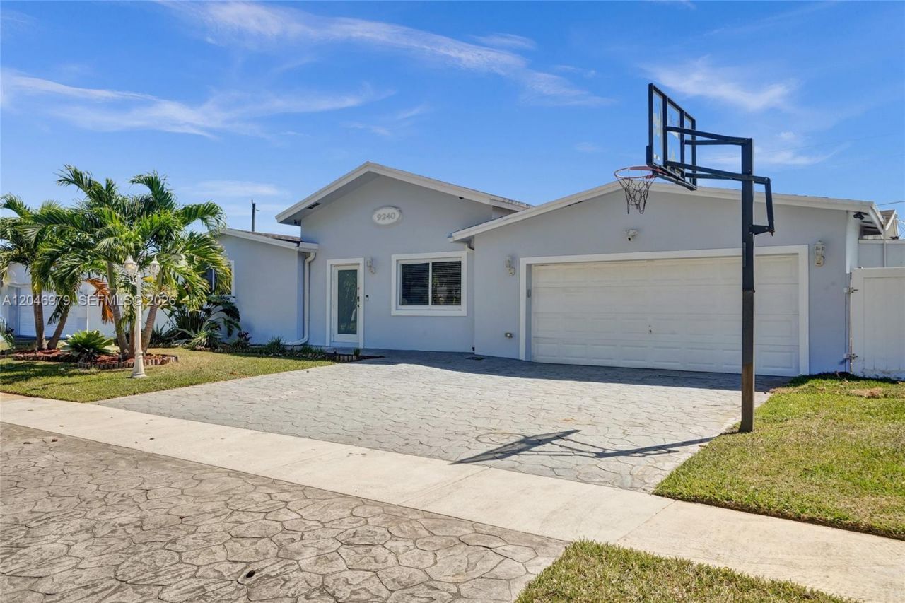 9240 54th St , Cooper City, FL 33328 Photo