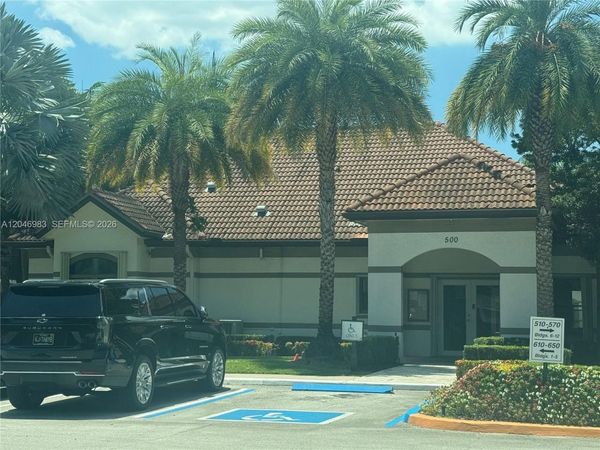 520 S Park Rd , Unit 16-12, Hollywood, FL 33021