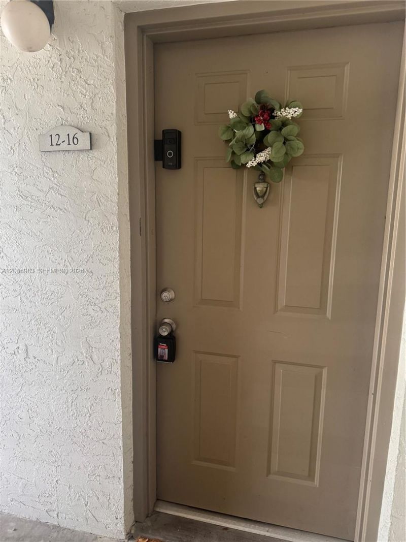 520 S Park Rd , Unit 16-12, Hollywood, FL 33021 Photo