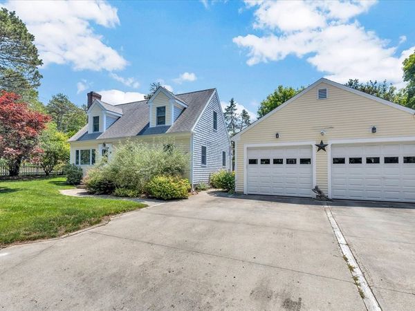 1 Thorwald Dr, Dennis, MA 02660