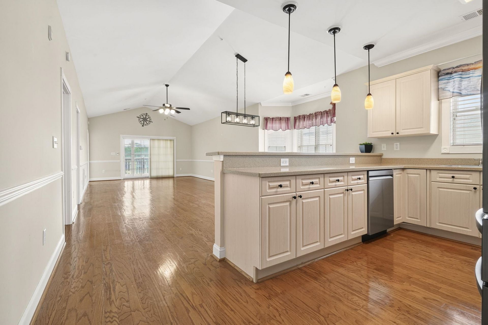 4820 Magnolia Lake Dr. Photo 6