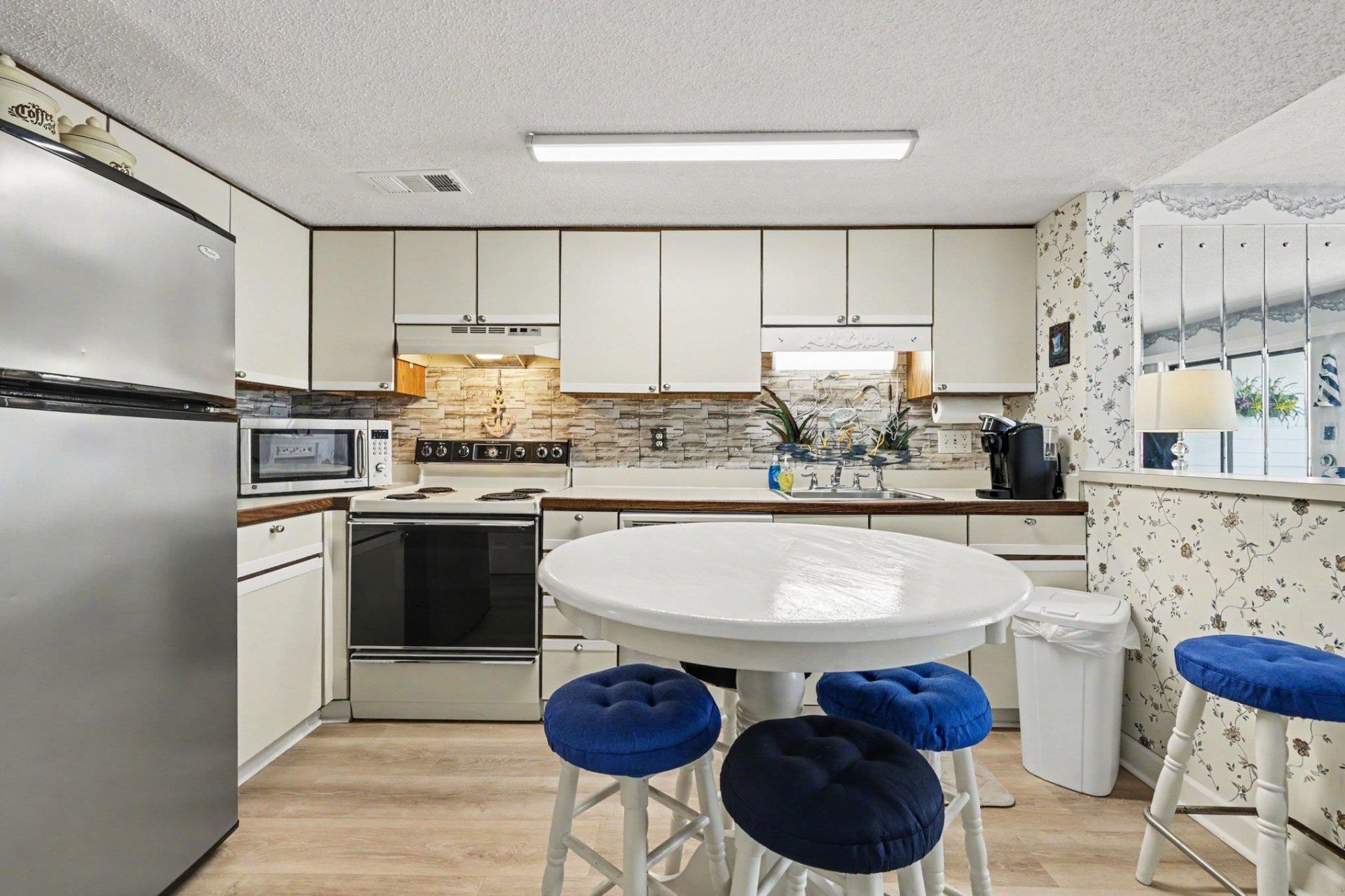 920 N Waccamaw Dr.  Photo 12