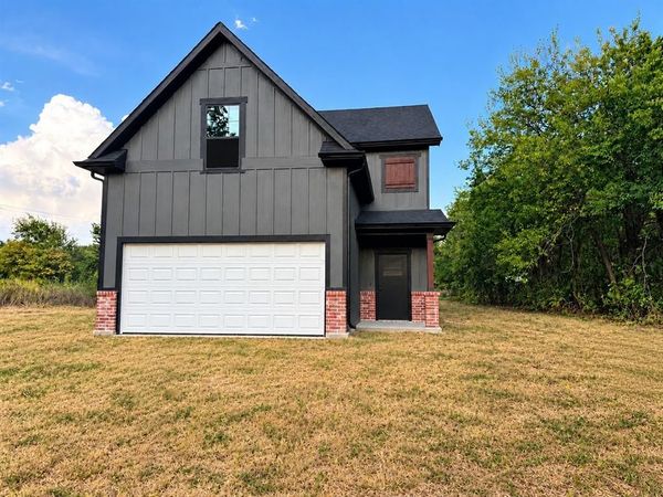 305 Augustus Street, Trenton, TX 75490