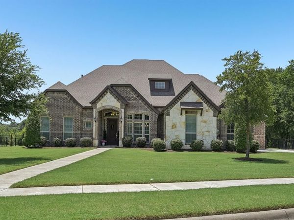 204 Falcon Point Drive, Heath, TX 75032