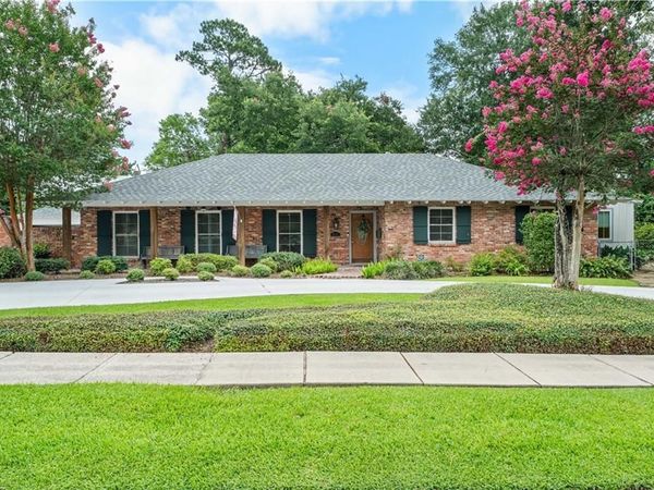 3631 S LAKESHORE Drive, Baton Rouge, LA 70808