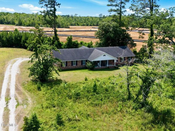 375 George Ii Highway SE, Winnabow, NC 28479