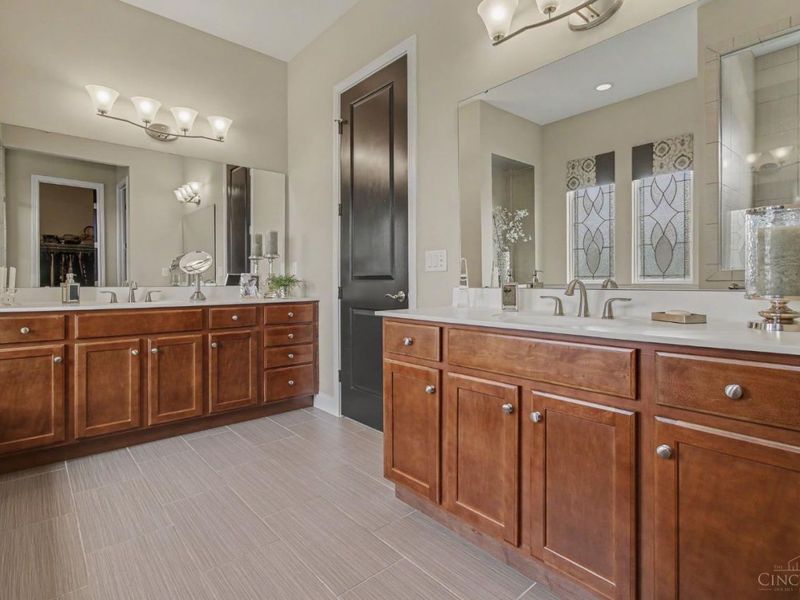 8961 Oakcrest Way, West Chester, OH 45069 Photo 18