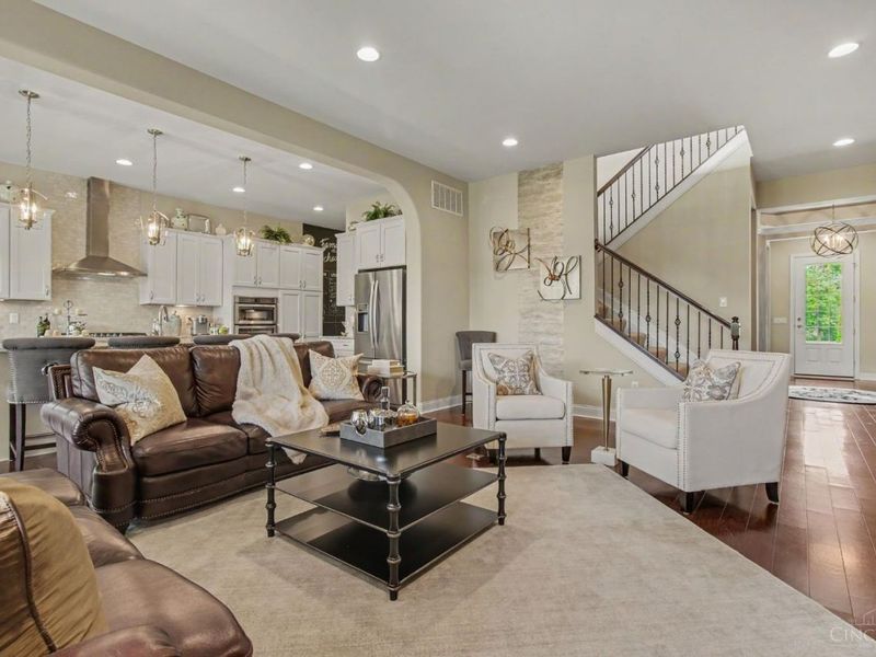 8961 Oakcrest Way, West Chester, OH 45069 Photo 7