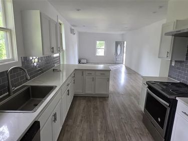 1336 E Maddox Avenue, Fort Worth, TX 76104