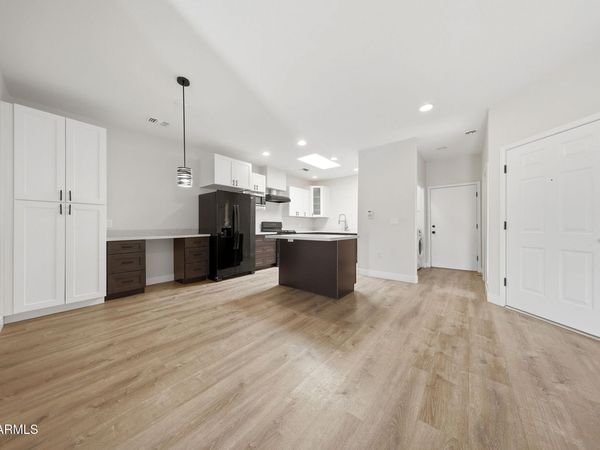 3221 N 37TH Street, Unit 31, Phoenix, AZ 85018
