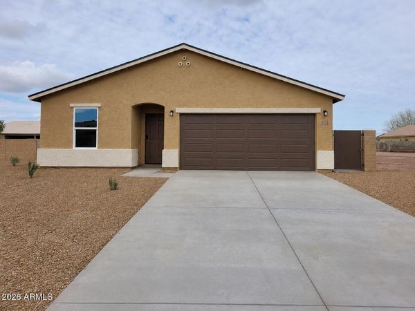 8592 W ONEIDA Drive, Arizona City, AZ 85123