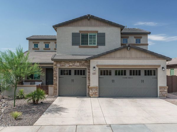17255 W DIANA Avenue, Waddell, AZ 85355