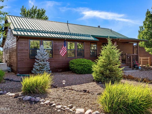 2660 PALOMINO Trail, Overgaard, AZ 85933