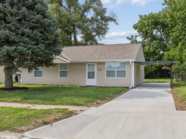 1202 DORENE Boulevard, CARTER LAKE, IA 51510