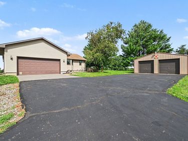 57840 218TH Street, GLENWOOD, IA 51534