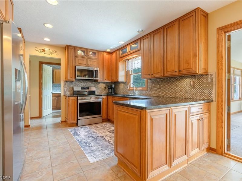 8640 Candleberry Street NW, Massillon, OH 44646 Photo 10