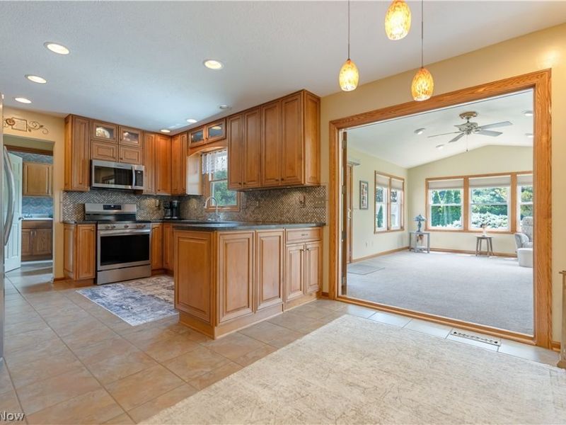 8640 Candleberry Street NW, Massillon, OH 44646 Photo 13