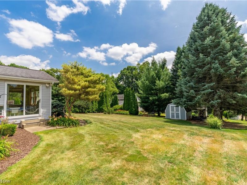 8640 Candleberry Street NW, Massillon, OH 44646 Photo 42