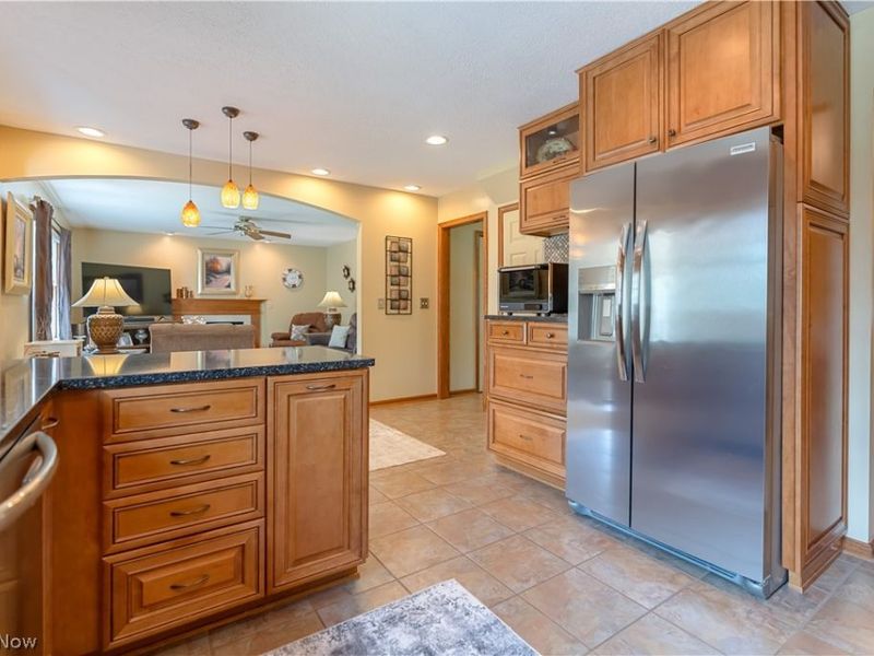 8640 Candleberry Street NW, Massillon, OH 44646 Photo 9