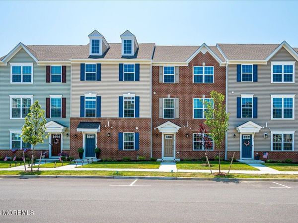 220 Anchor Way, Unit 3820, Aberdeen, NJ 07721