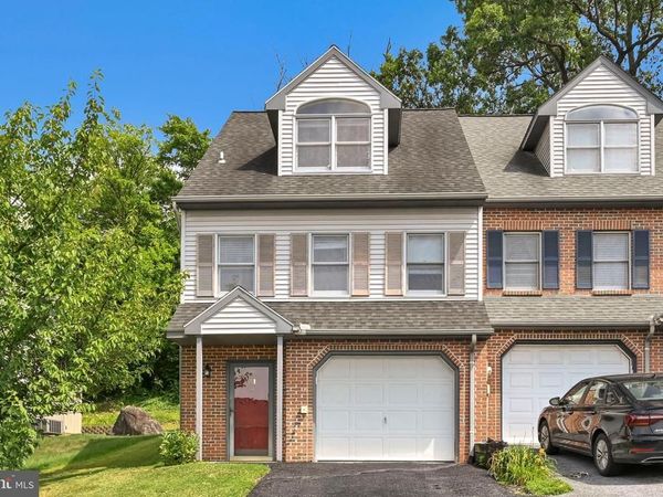 51 IRONSTONE DRIVE, ELIZABETHTOWN, PA 17022