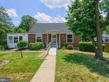2029 CLARENDON STREET, CAMP HILL, PA 17011