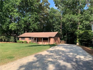 6103 Lake Lanier Heights Road, Buford, GA 30518