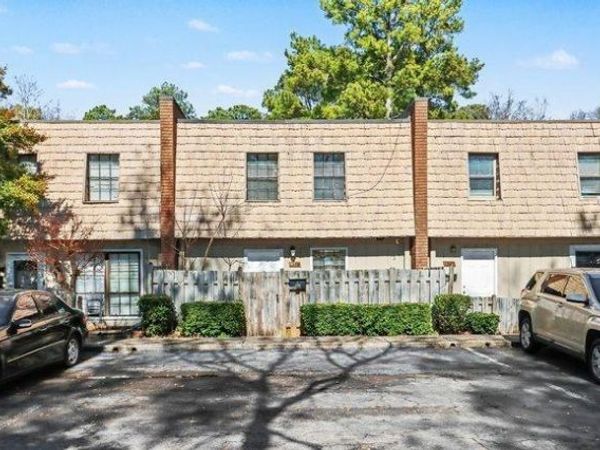 1388 Wood Circle S, Morrow, GA 30260
