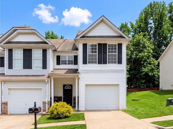 4932 Vireo Drive , Flowery Branch, GA 30542
