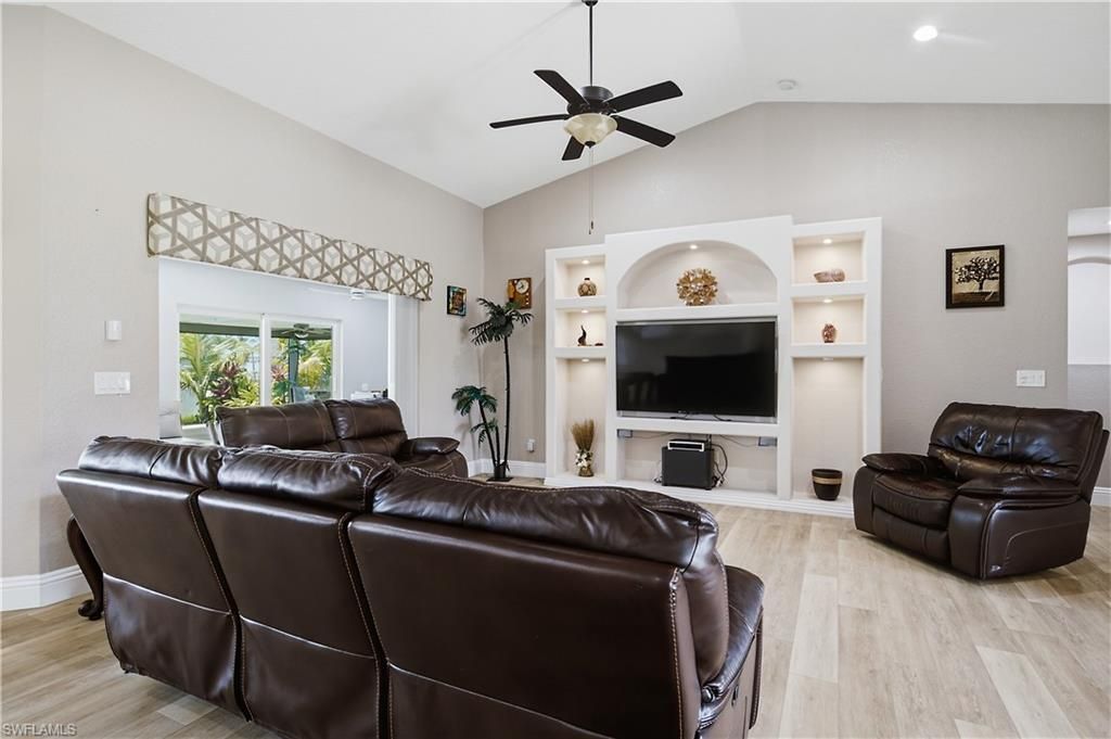 430 SW 44th Ter, Cape Coral, FL 33914 Photo