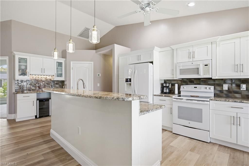 430 SW 44th Ter, Cape Coral, FL 33914 Photo