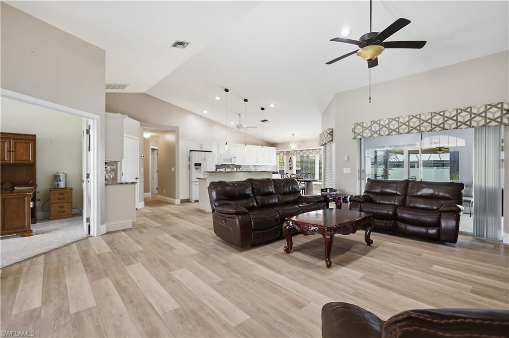 430 SW 44th Ter, Cape Coral, FL 33914 Photo