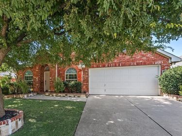 5428 Post Ridge Drive, Fort Worth, TX 76123