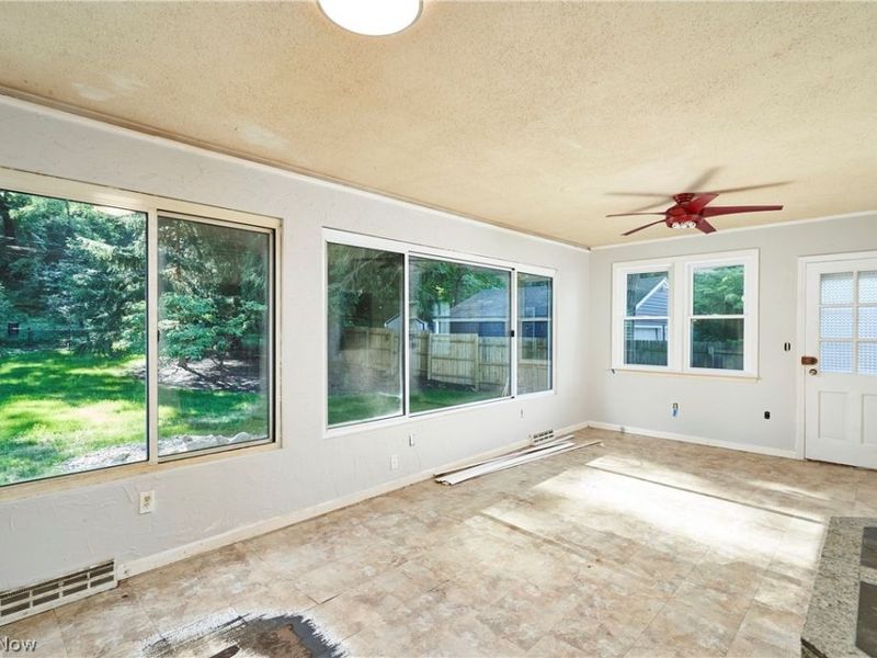 262 Lownsdale Avenue, Akron, OH 44313 Photo 8