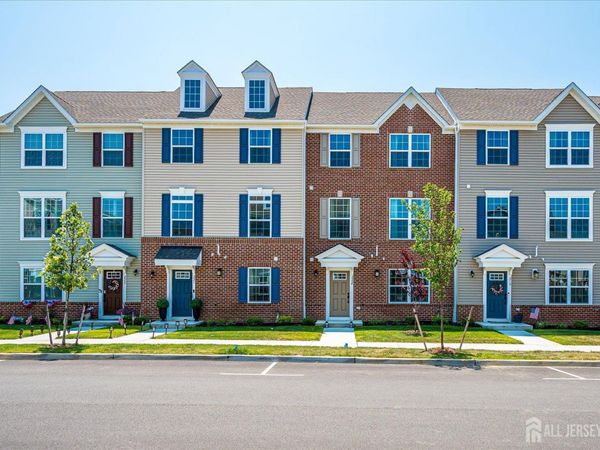 220 Anchor Way, Cliffwood, NJ 07721