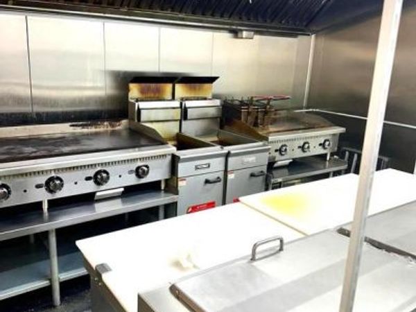111 W WHITE HORSE PIKE, BERLIN, NJ 08009