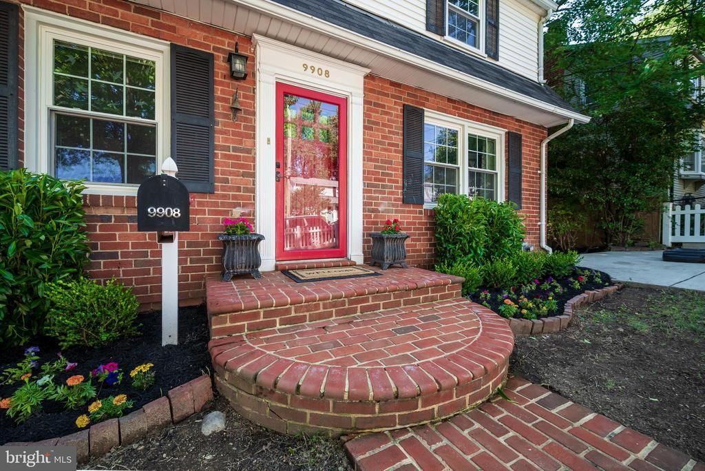 9908 DICKENS AVENUE , BETHESDA, MD 20814