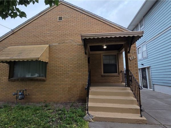 17 Suffolk Street , Buffalo, NY 14215