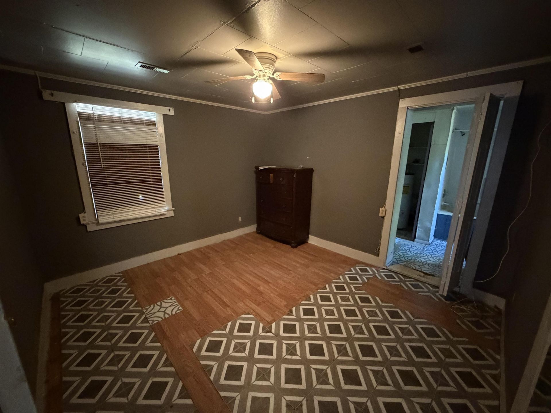 224 E Brooks St.  Photo 7